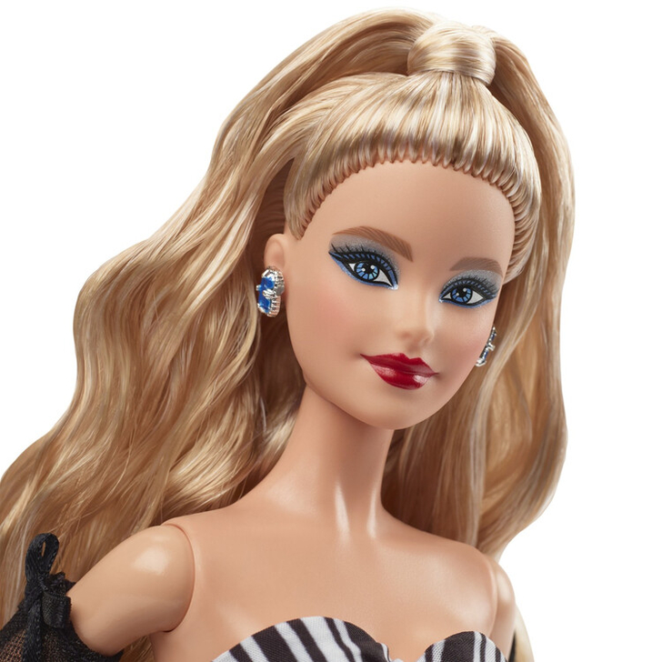 BARBIE SIGNATURE ANIVERSARE 65 ANI PAPUSA BARBIE CU ROCHIE DE BAL ALB NEGRU